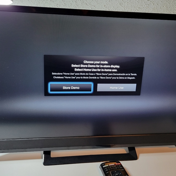Vizio 24-Inch 1080p Smart LED TV E24-C1 - Picture 4 of 9